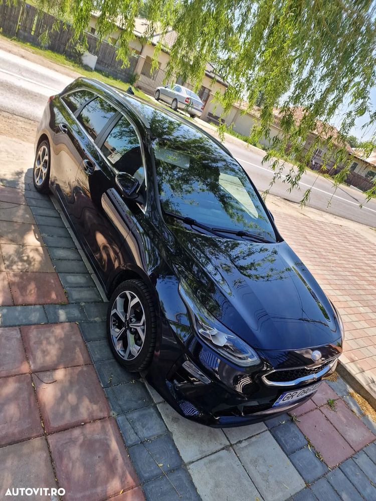 Kia Ceed SW 1.6 CRDi DCT Platinum Edition - 36
