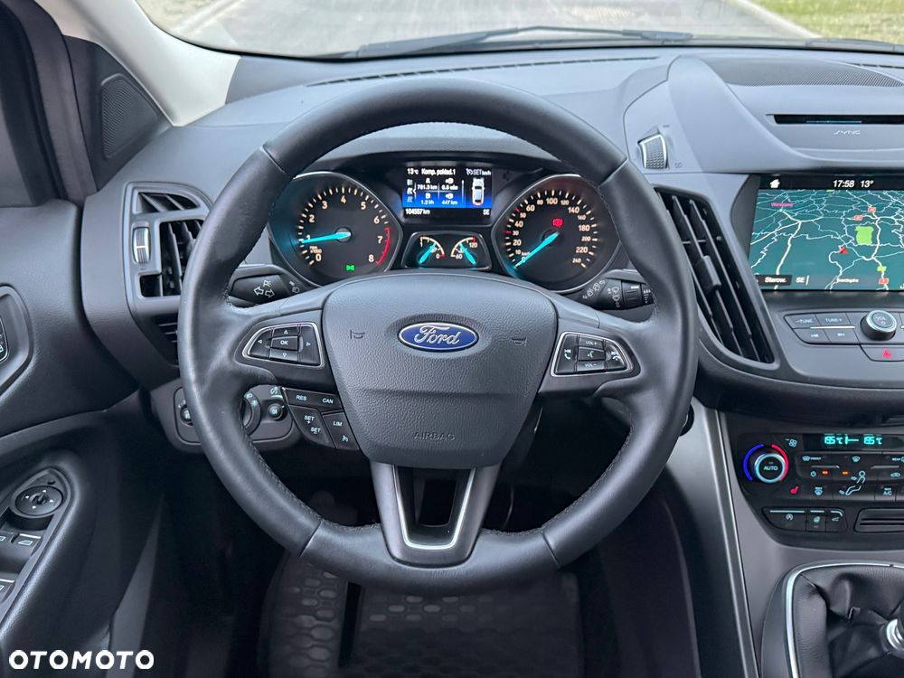 Ford Kuga 1.5 EcoBoost 2x4 Cool & Connect - 11