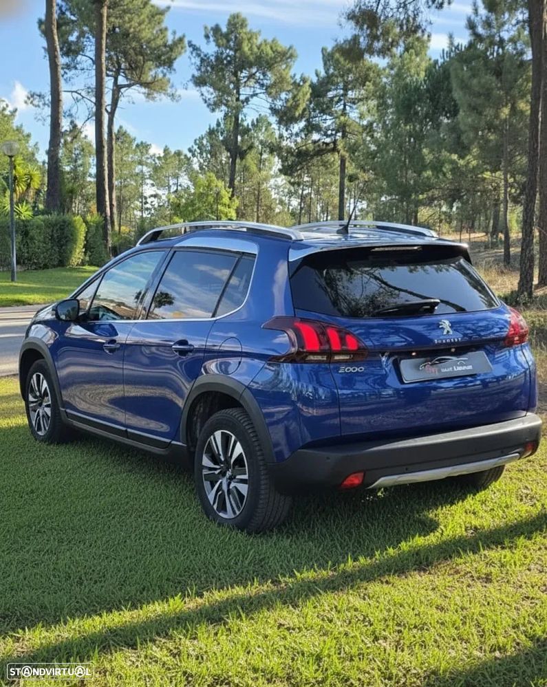 Peugeot 2008 1.2 PureTech Allure EAT6 - 4