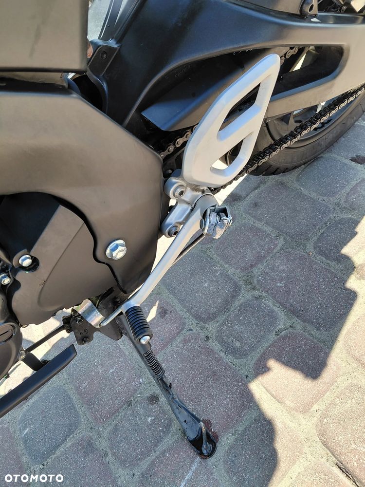 Yamaha MT - 16