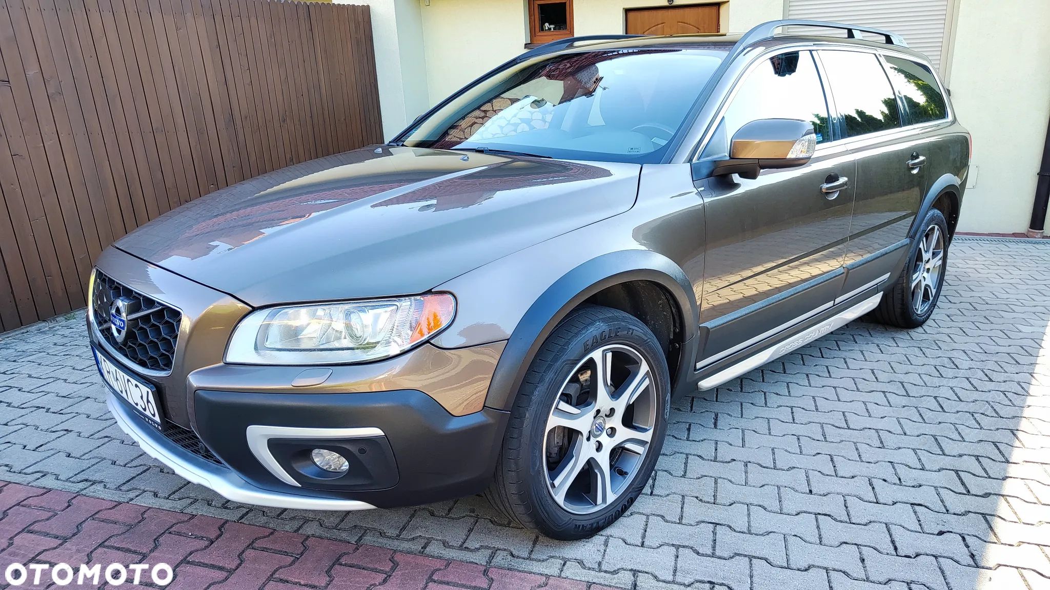 Volvo XC 70 T6 AWD Summum - 1