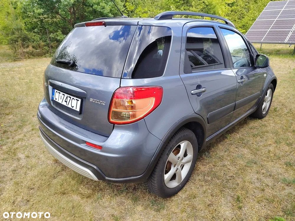 Suzuki SX4 1.6 VVT 4x2 Comfort - 4