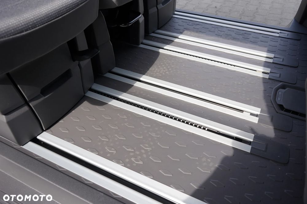 Volkswagen California - 35