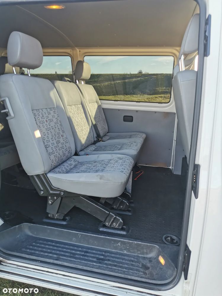 Volkswagen Transporter - 10