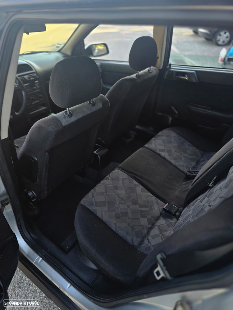 Opel Astra Caravan 2.0 DTi Club - 9