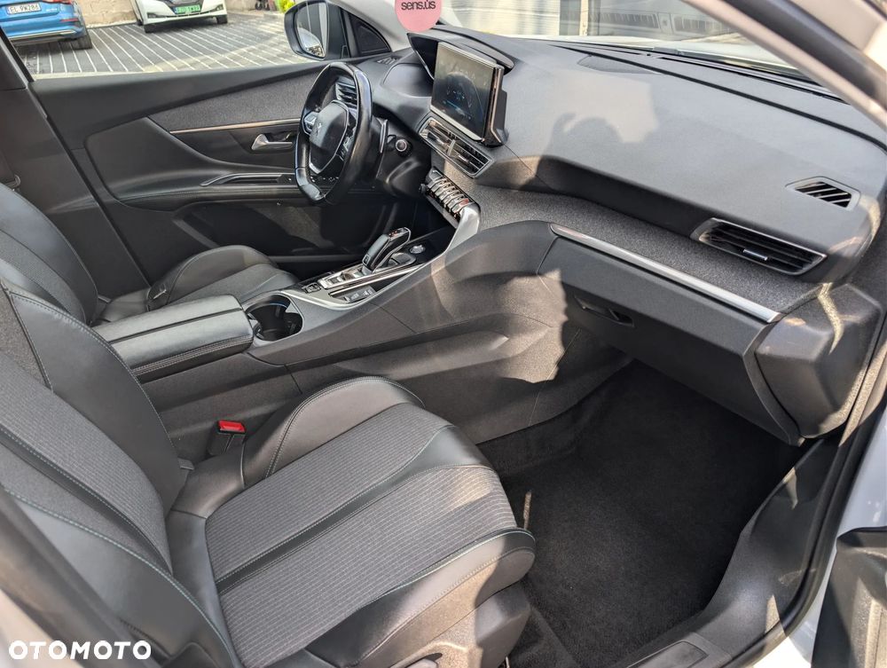 Peugeot 5008 1.2 PureTech Allure Pack S&S EAT8 - 3