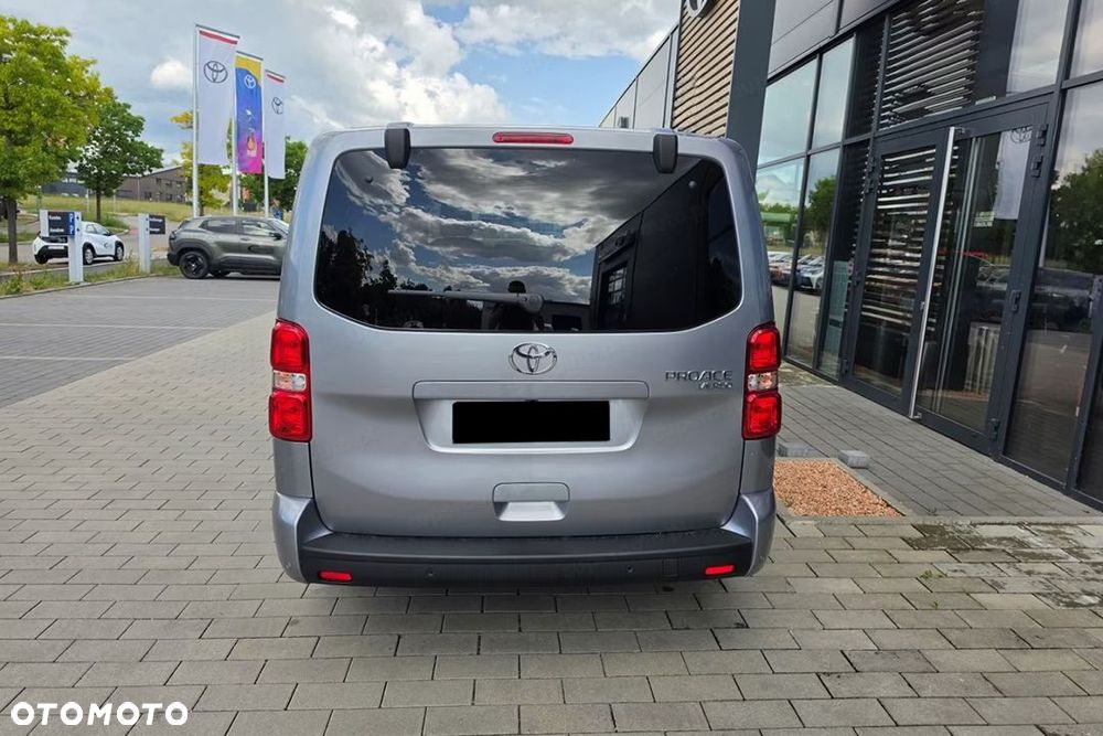 Toyota Proace Verso - 8