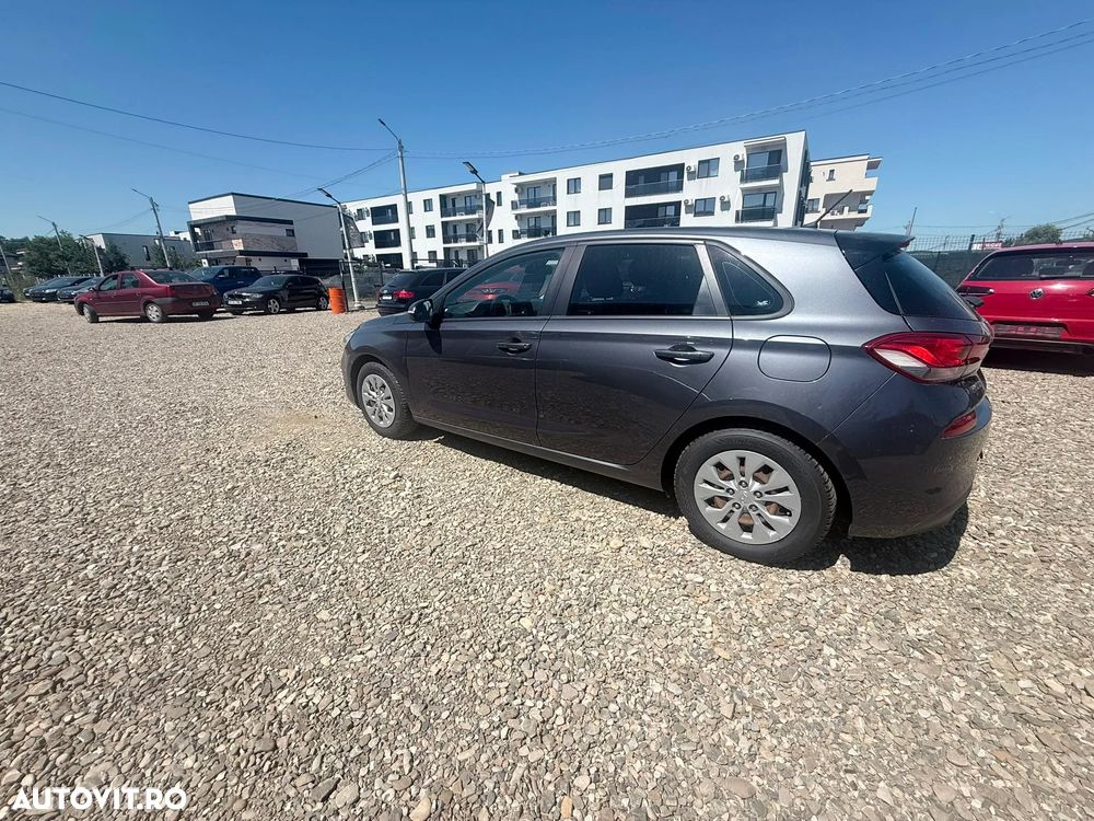 Hyundai i30 1.4 100CP 5DR M/T Classic - 15