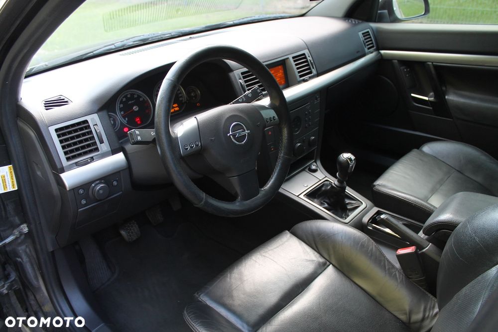 Opel Signum 2.0 T Cosmo - 12
