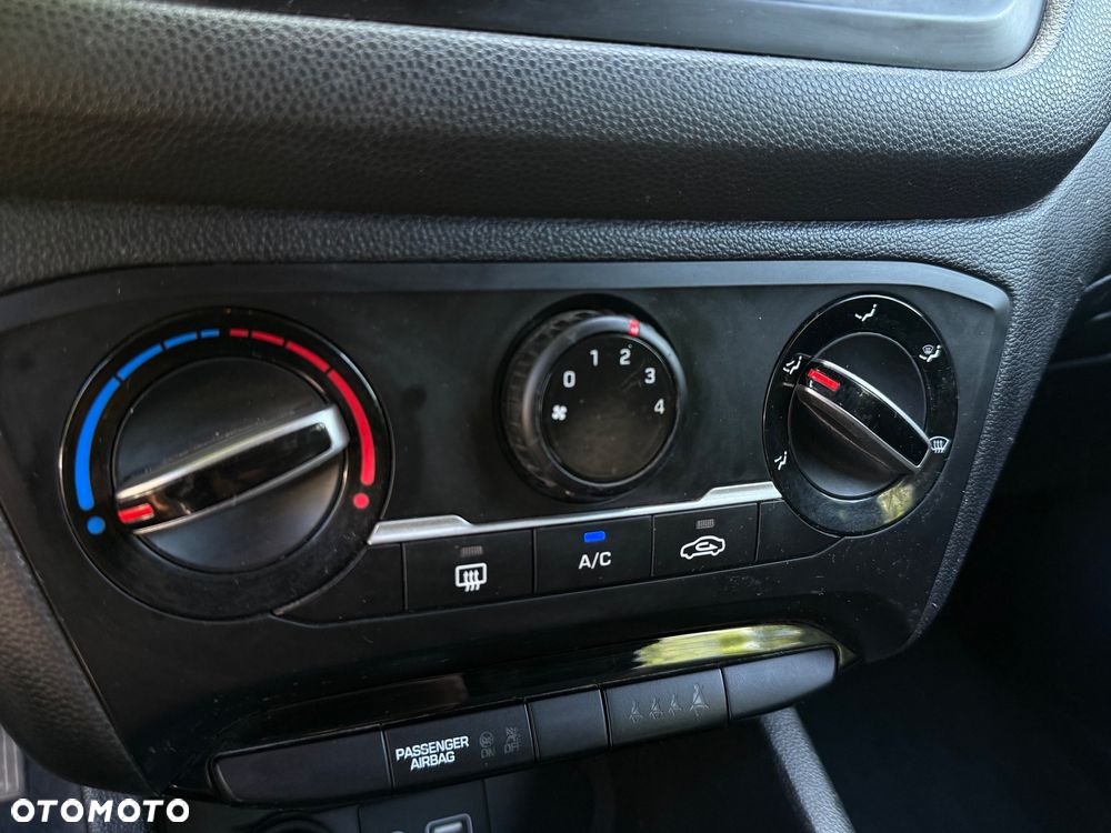 Hyundai i20 - 16