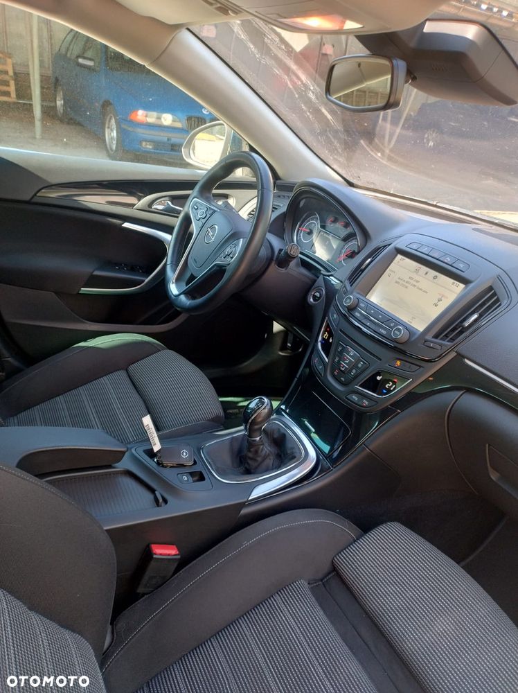 Opel Insignia - 15