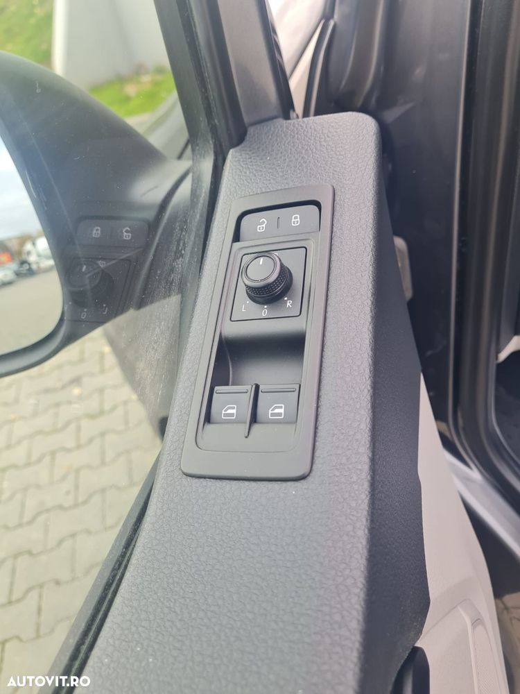 Volkswagen Transporter - 12