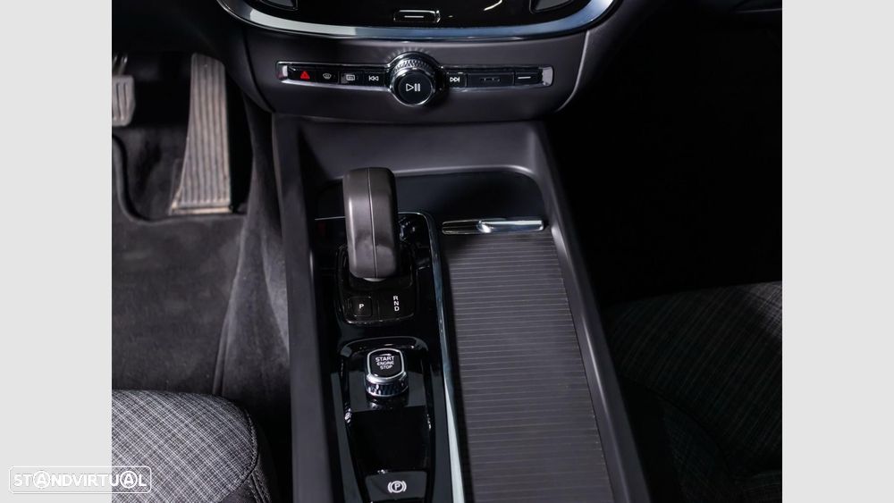 Volvo V60 2.0 B4 Geartronic — fotografia 15