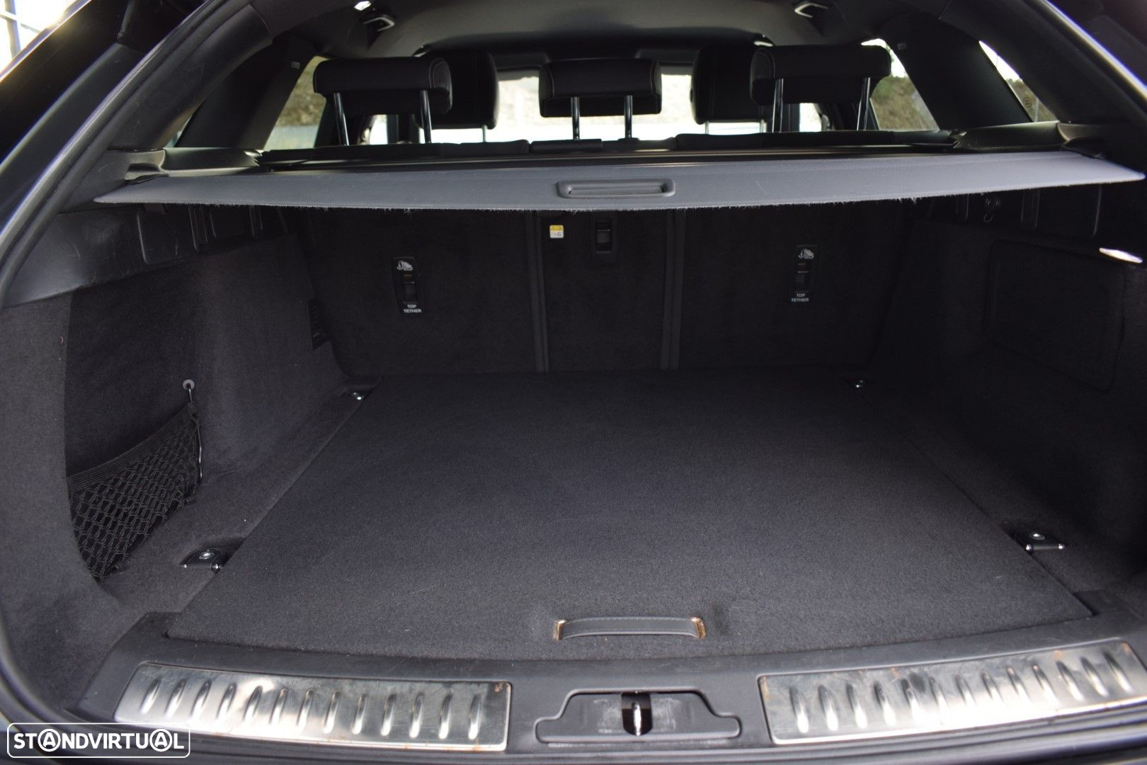 Land Rover Range Rover Velar 2.0 D200 AWD R-Dynamic - 30