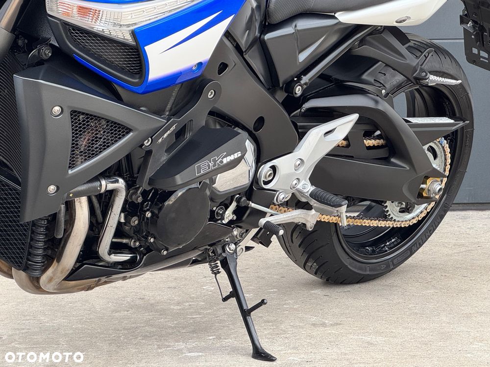 Suzuki GSX - 26