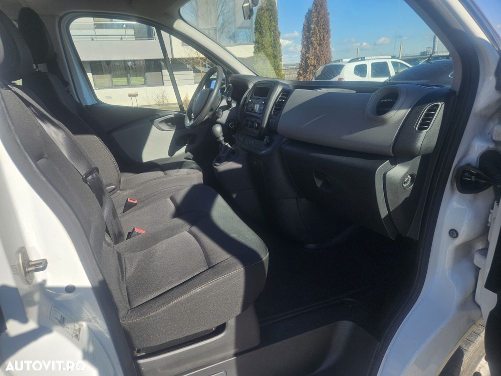 Renault Trafic Combi L1H1 8+1 Authentique - 5