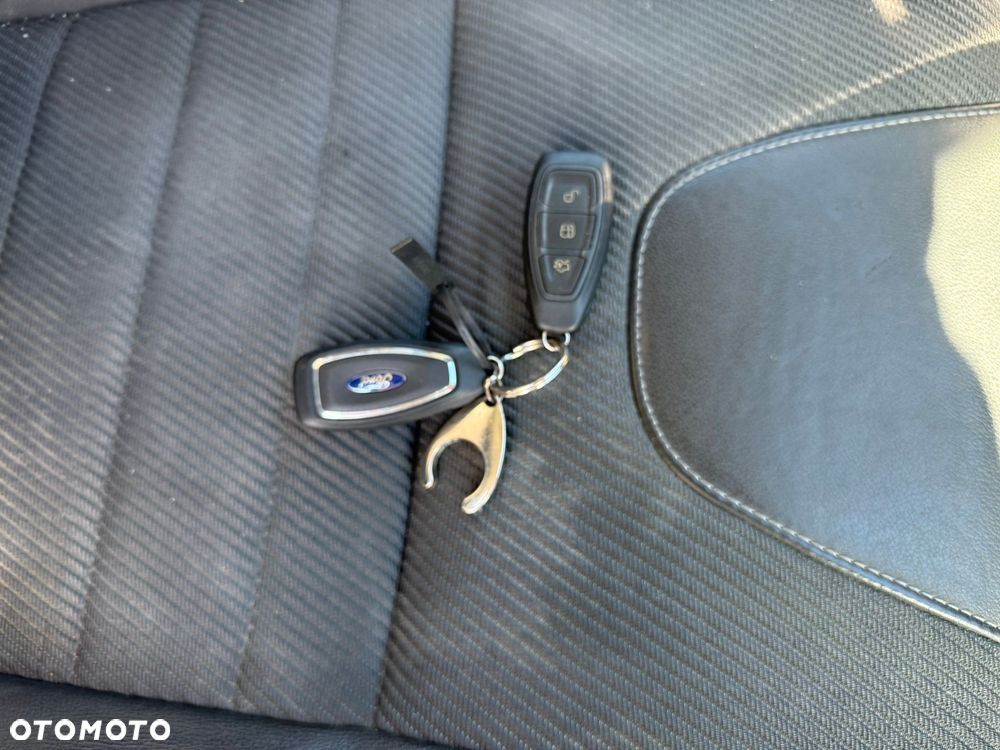 Ford Kuga 2.0 TDCi 2x4 SYNC - 20