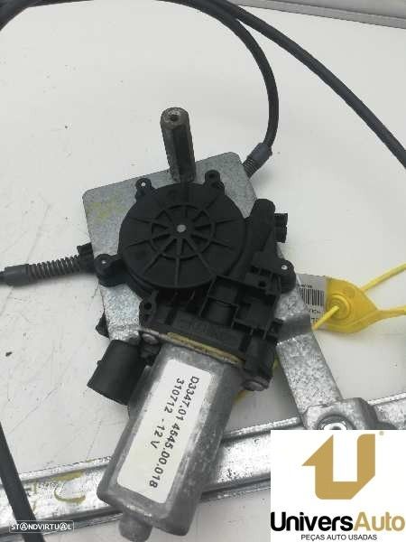 ELEVADOR DE VIDRO FRONTAL ESQUERDO VOLKSWAGEN POLO 1996 -D334701 - 2