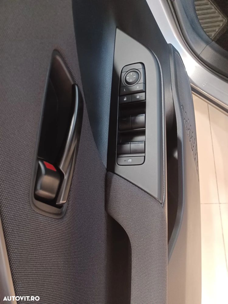 Toyota C-HR - 9