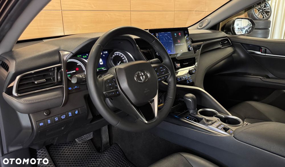 Toyota Camry 2.5 Hybrid Executive CVT - 8
