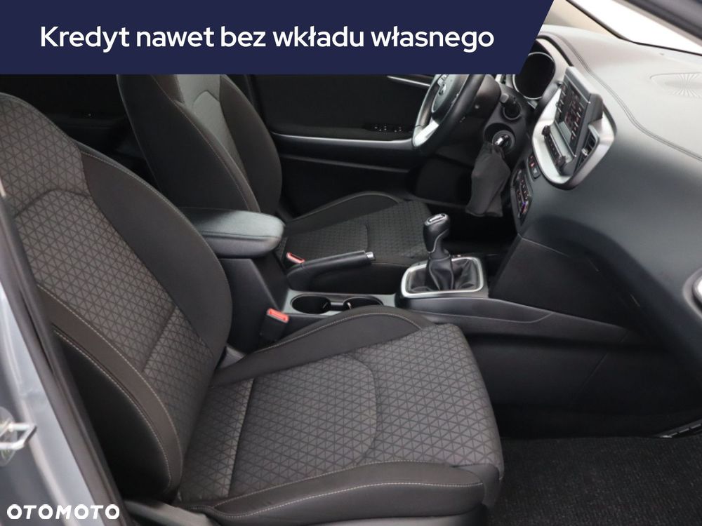 Kia Ceed - 11