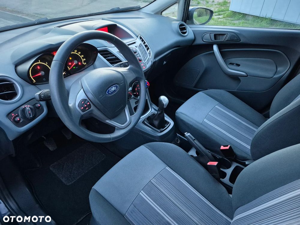 Ford Fiesta 1.25 Titanium - 10