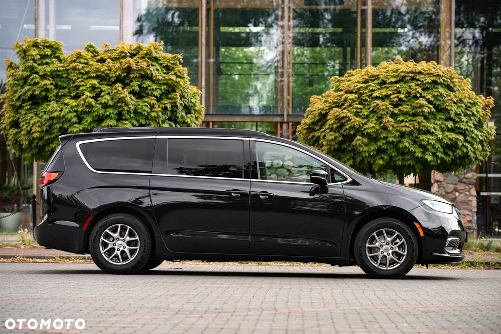 Chrysler Pacifica - 6