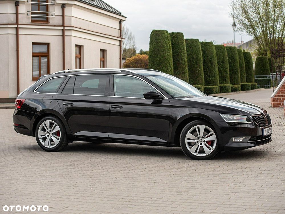 Skoda Superb 2.0 TDI DSG Premium Edition - 18