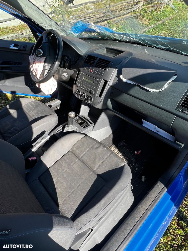 Volkswagen Polo - 7