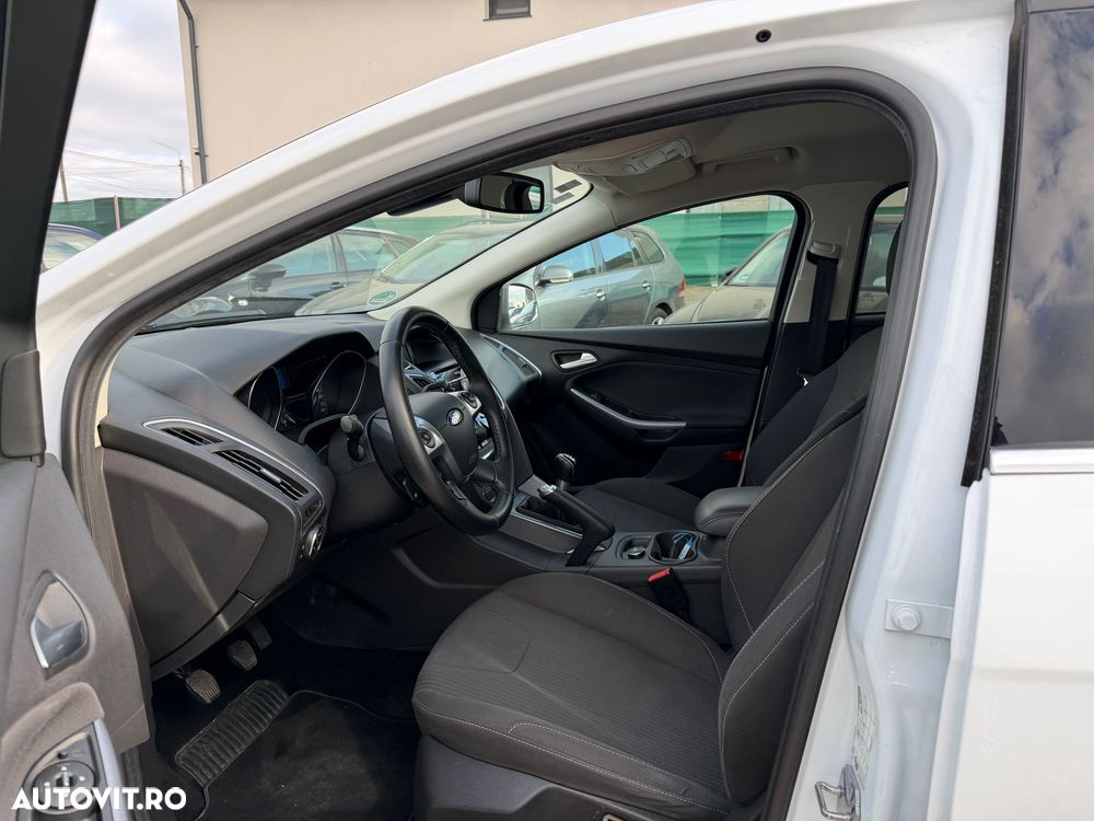 Ford Focus 1.5 EcoBoost Start-Stopp-System TITANIUM - 10