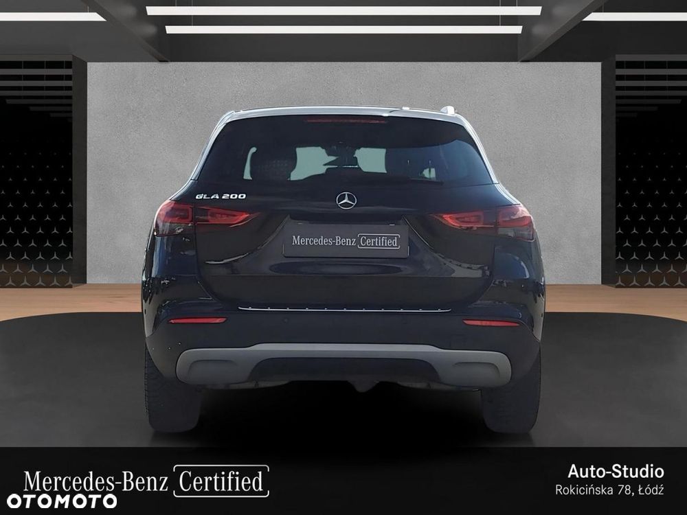 Mercedes-Benz GLA - 6