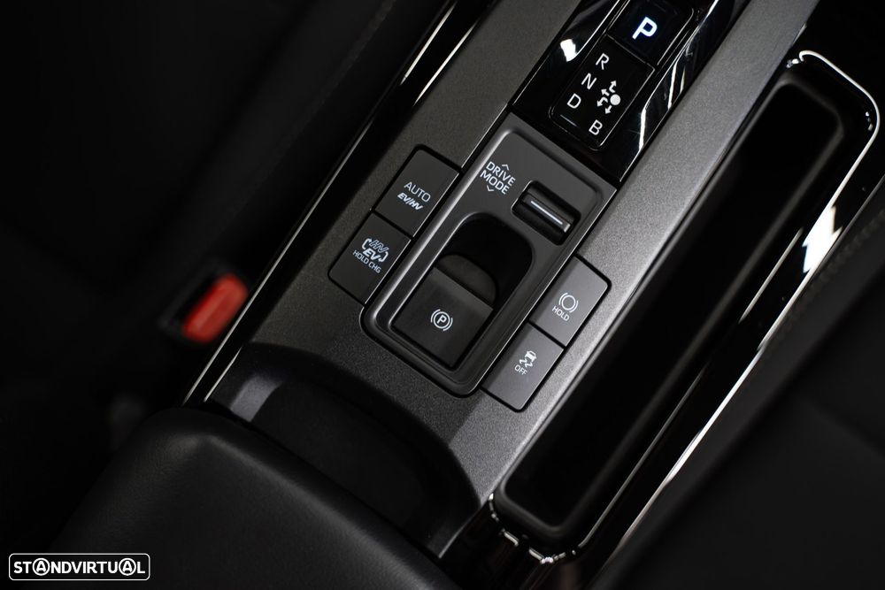 Toyota Prius 2.0 Plug-in Luxury - 38