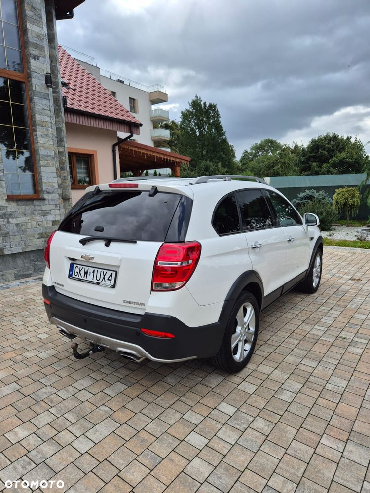 Chevrolet Captiva 2.2 d LTZ - 4