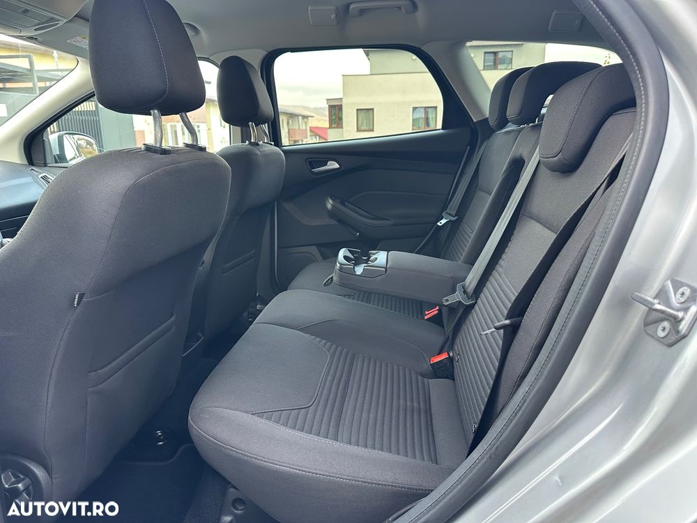 Ford Focus Turnier 1.5 TDCi DPF Start-Stopp-System Titanium - 21