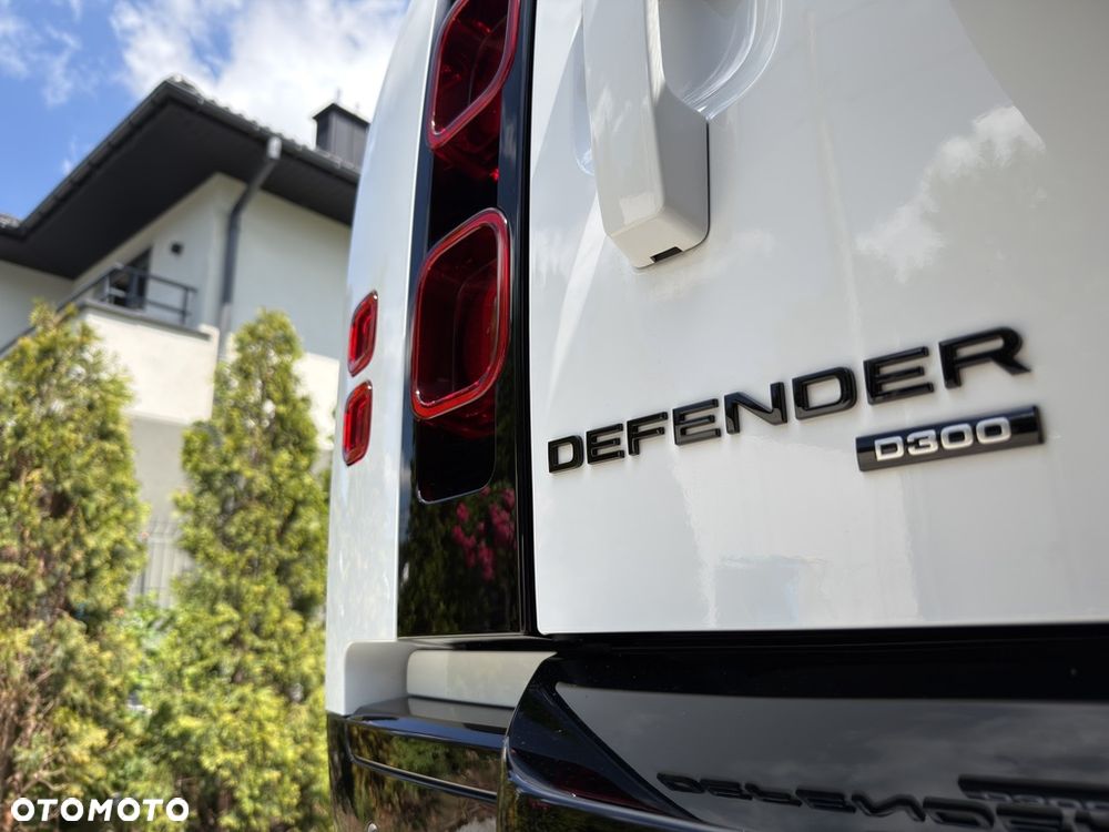 Land Rover Defender 3.0 D300 mHEV X-Dynamic HSE - 8