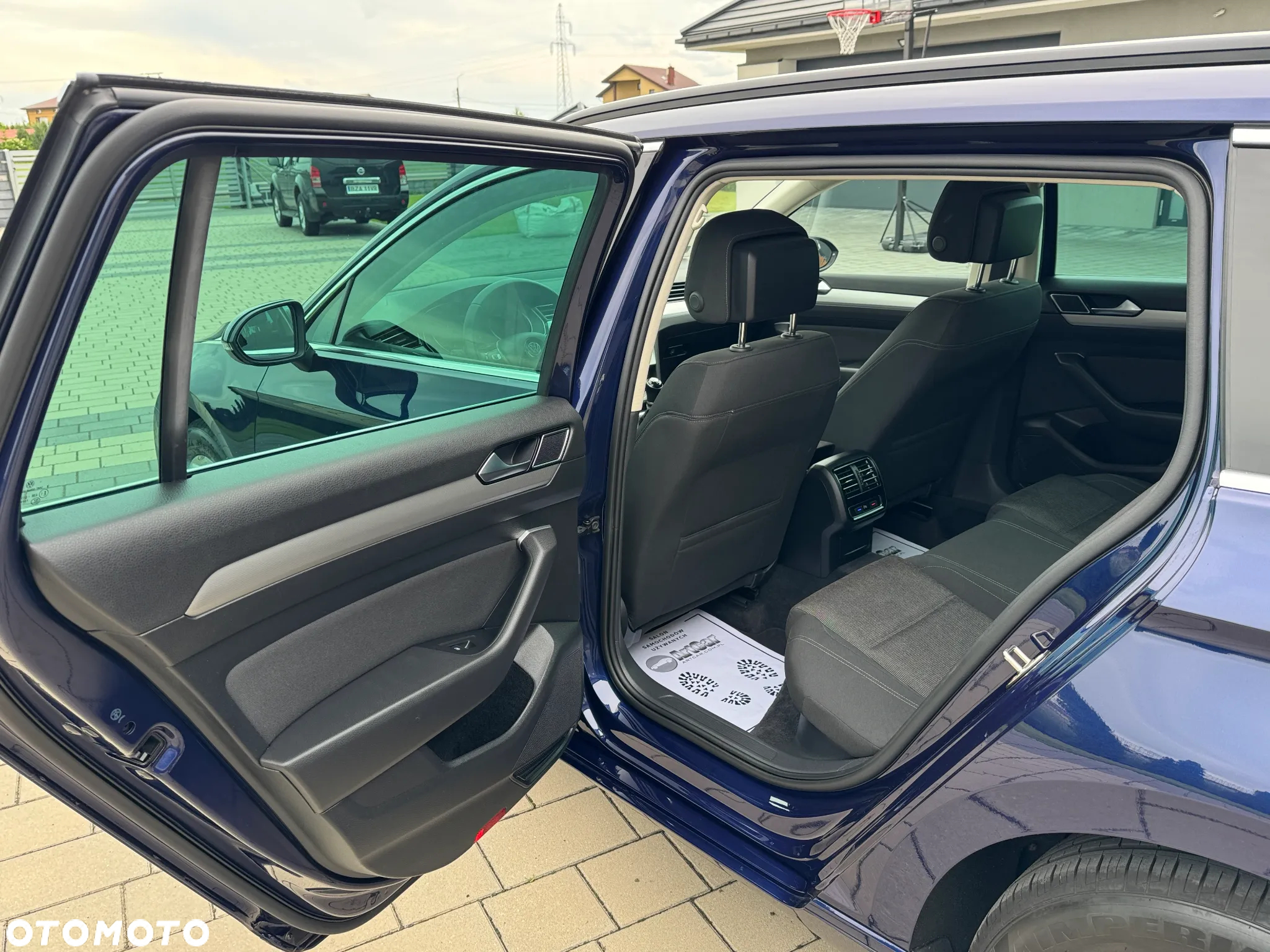 Volkswagen Passat 2.0 TDI BMT Highline - 29