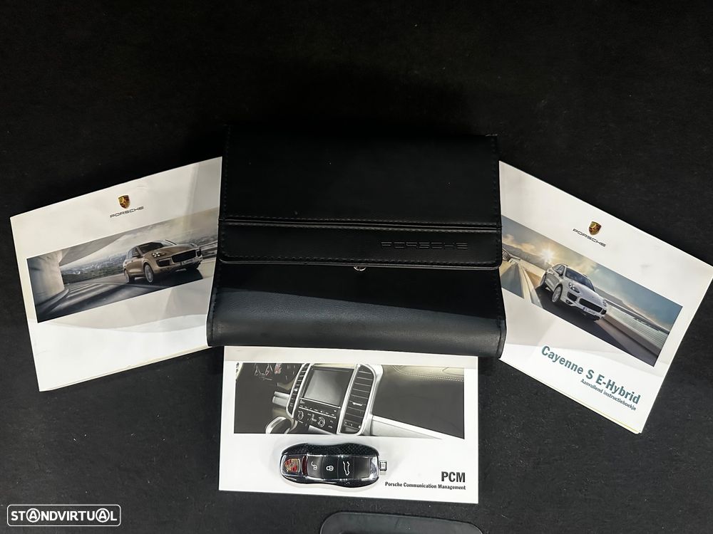 Porsche Cayenne - 25