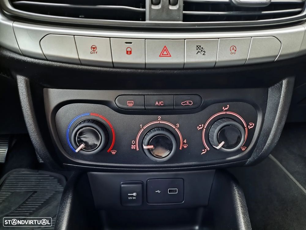 Fiat Tipo Station Wagon 1.3 M-Jet Street - 19