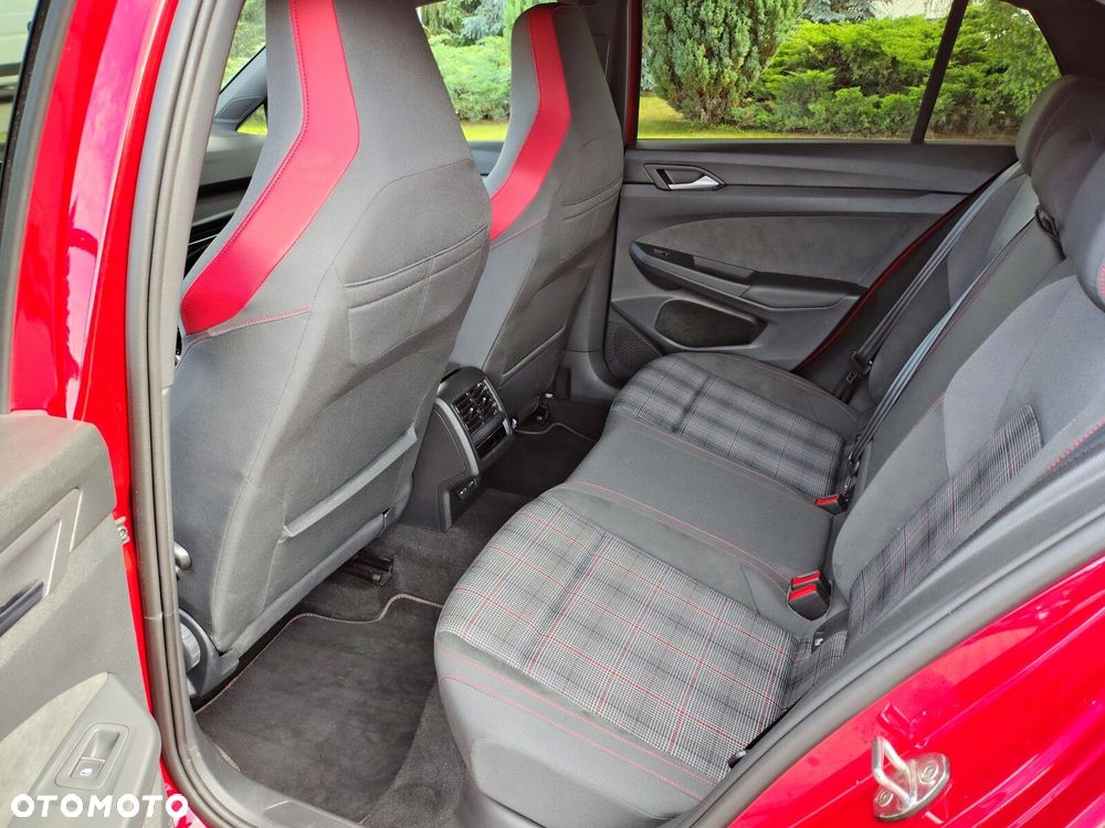 Volkswagen Golf - 20