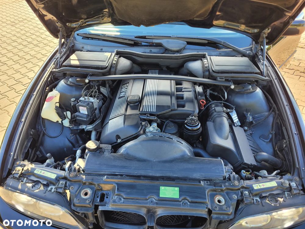 BMW Seria 5 - 36
