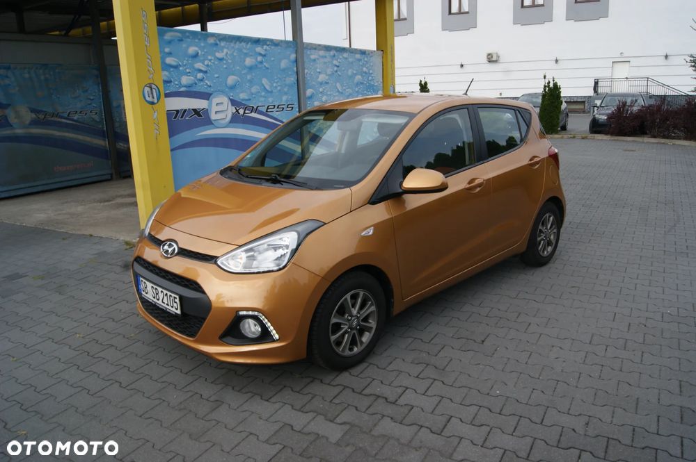 Hyundai i10 1.2 Fifa World Cup Edition - 2