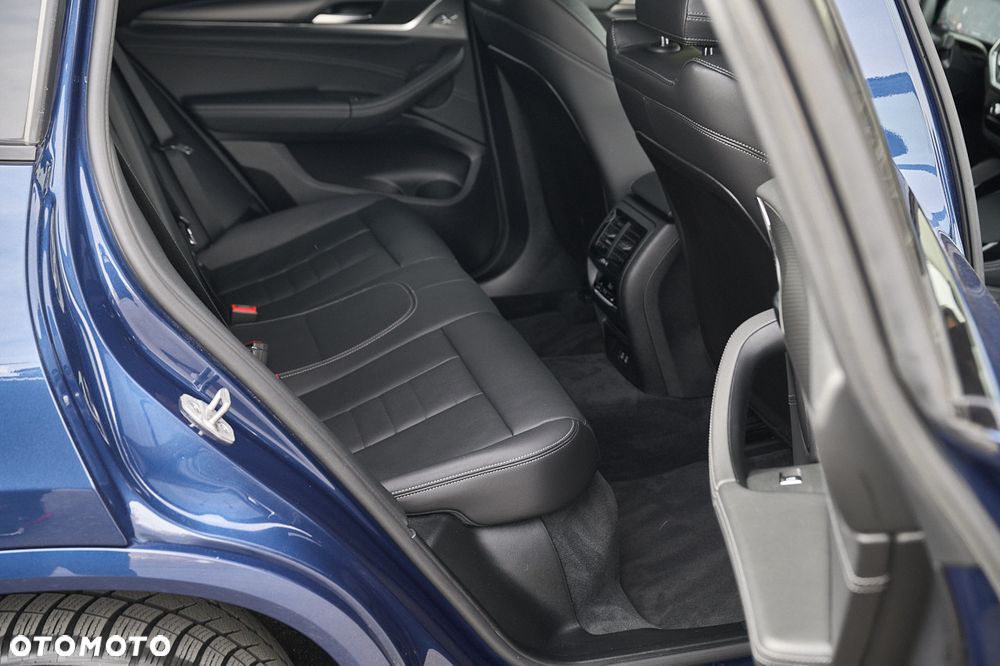 BMW X4 xDrive30d MHEV M Sport sport - 24