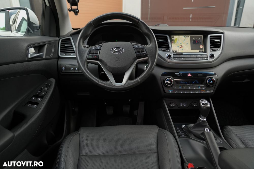 Hyundai Tucson 2.0 CRDI 4WD Style - 17