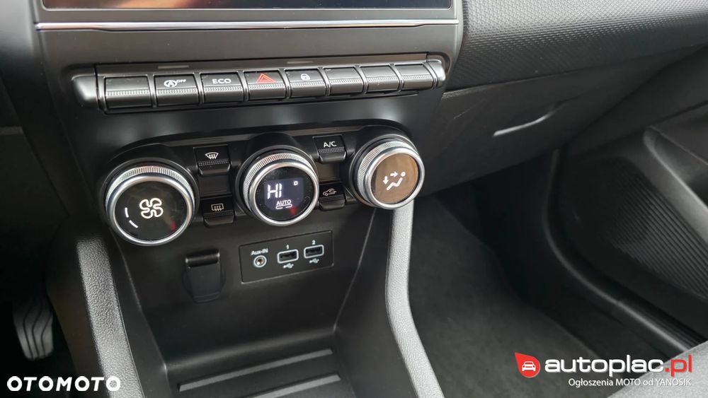 Renault Clio TCe 100 INTENS - 17