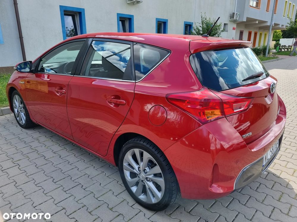 Toyota Auris 1.8 HSD Luna - 19