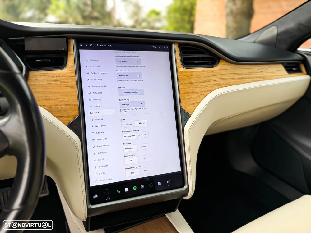 Tesla Model S Long Range - 32