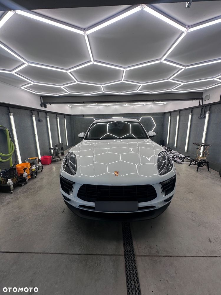 Porsche Macan Standard - 3