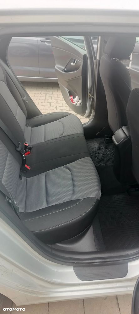 Hyundai i30 1.4 Comfort - 4