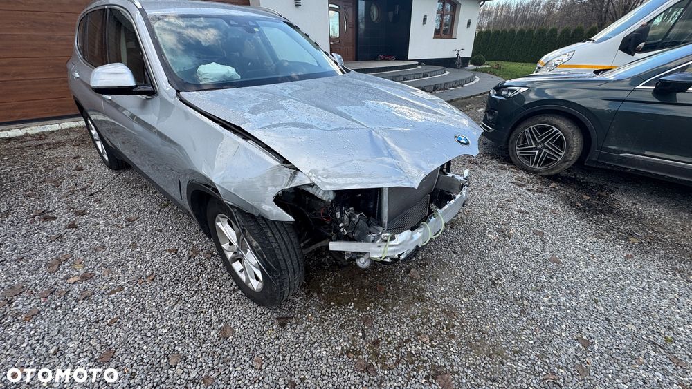 BMW X3 xDrive20d - 10