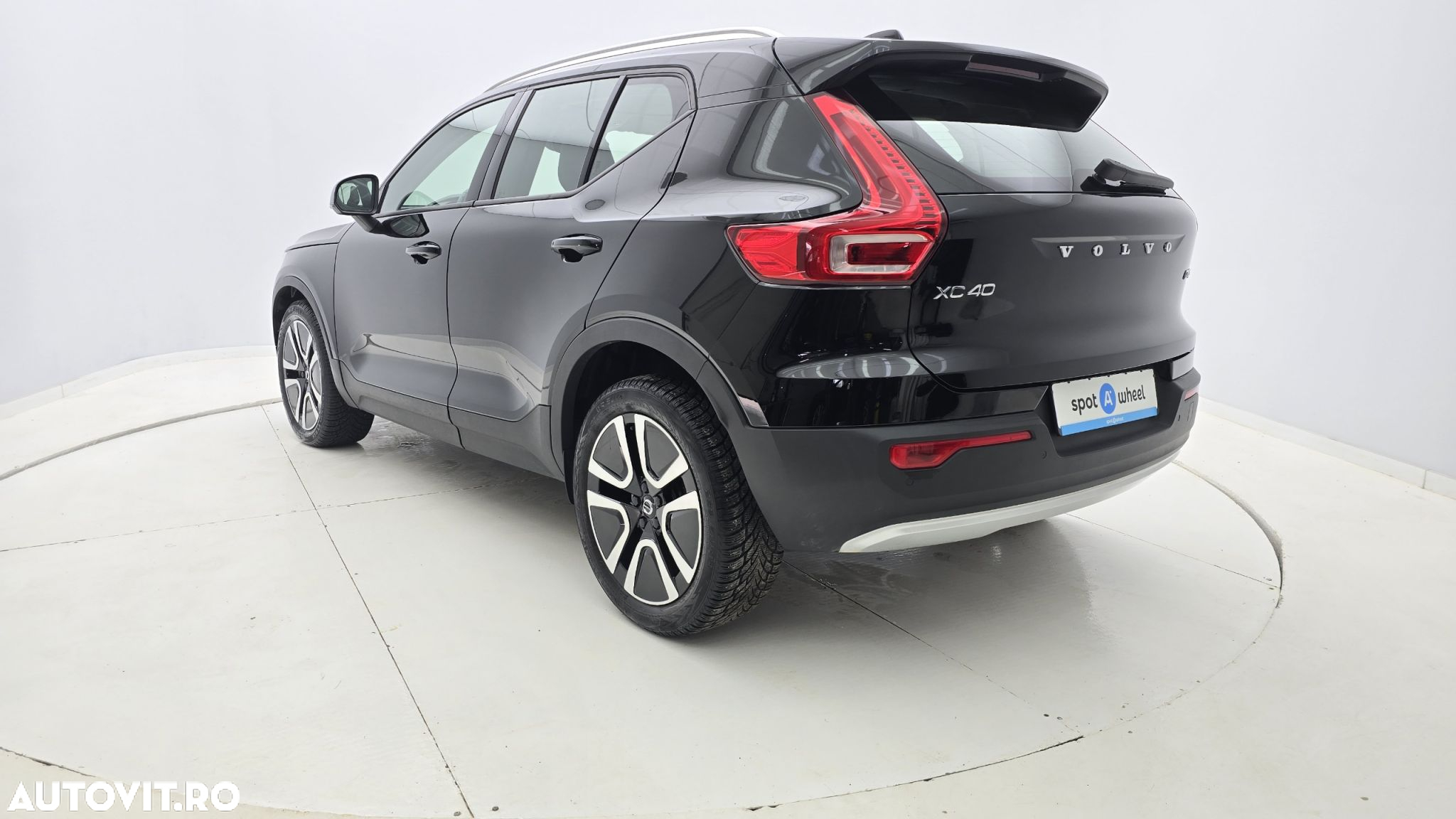 Volvo XC 40 D4 AWD Momentum Pro - 8